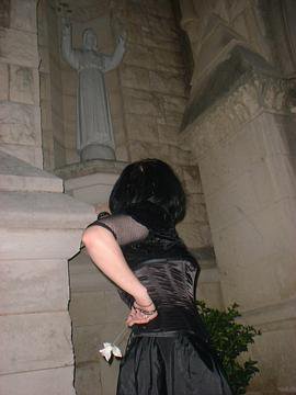 Andrea Menzies in downtown Austin 2004