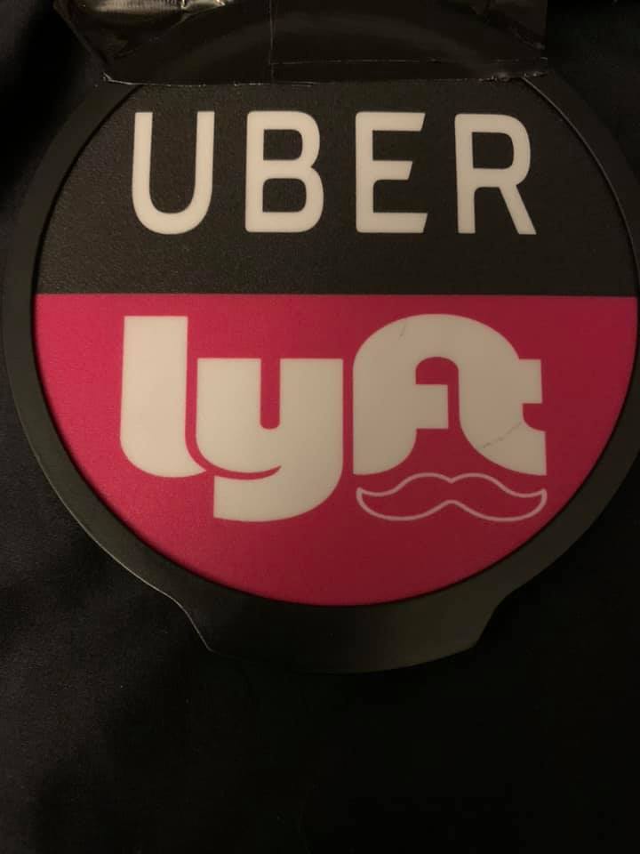 Uber and Lyft logo light pic 1